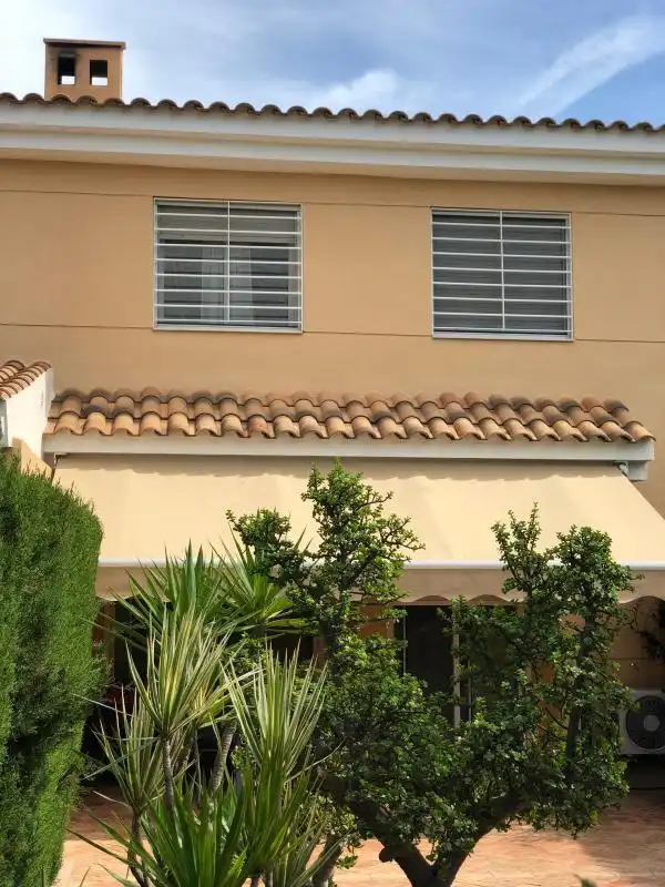Vista exterior de Casa adosada de alquiler en Godella con Calefacción y Piscina