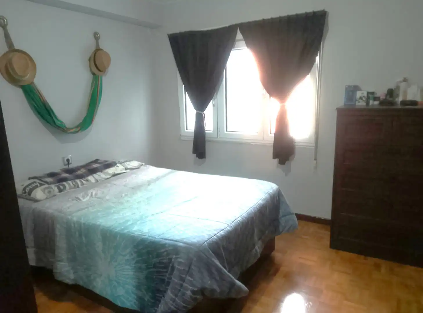 Habitación de Piso en venta en Gijón  con Terraza y Amueblado