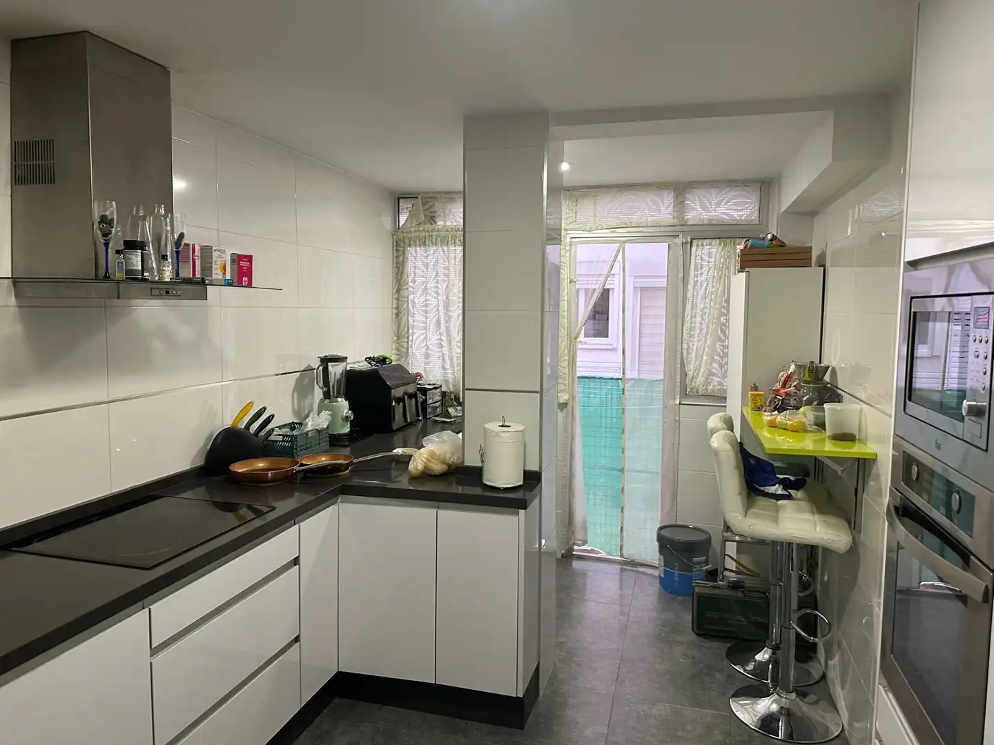 Cocina de Piso en venta en Sevilla con Aire acondicionado y Amueblado