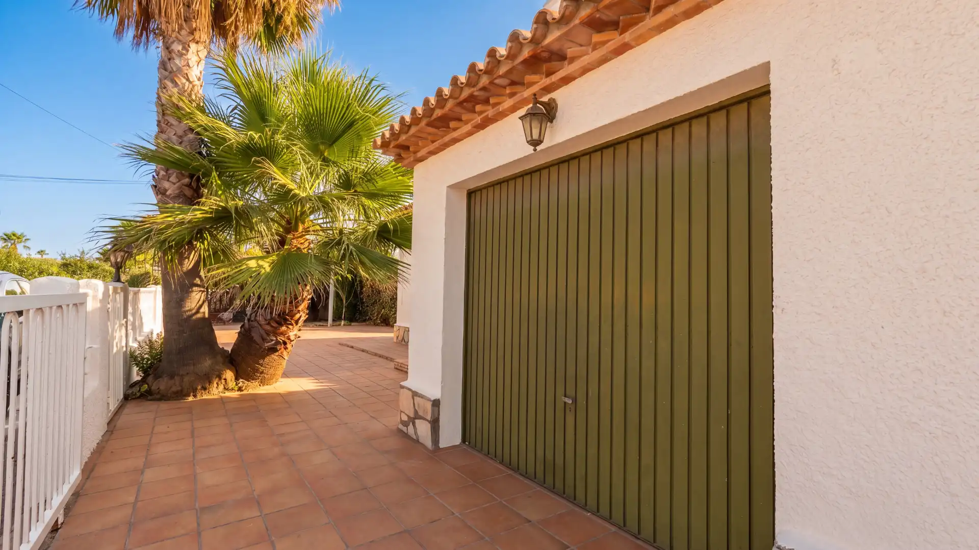 Vista exterior de Casa o xalet de lloguer en Els Poblets amb Aire condicionat, Jardí privat i Terrassa
