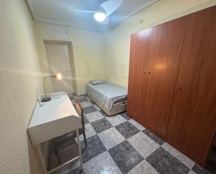 Bedroom of Flat to share in  Madrid Capital  with Heating, Furnished and Oven