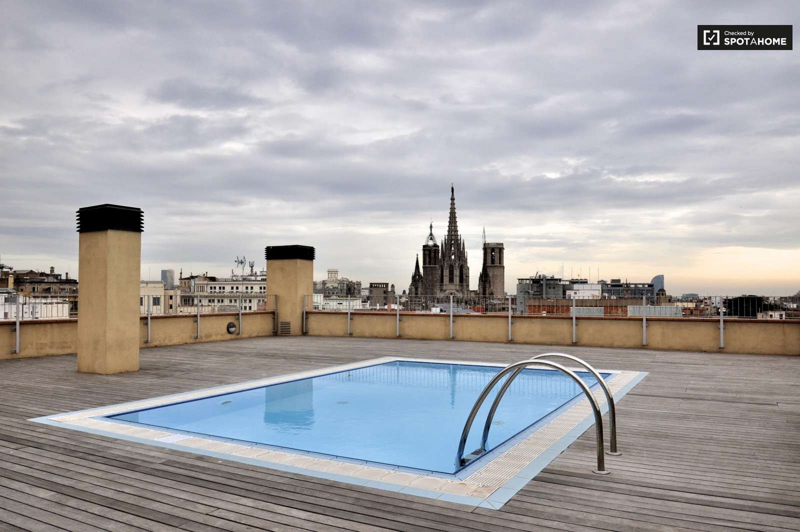 Apartament per a compartir a Barri Gòtic