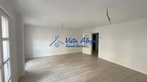 Foto 3 de Piso en venta en Calle Lucrecia Arana, 8, Haro, La Rioja