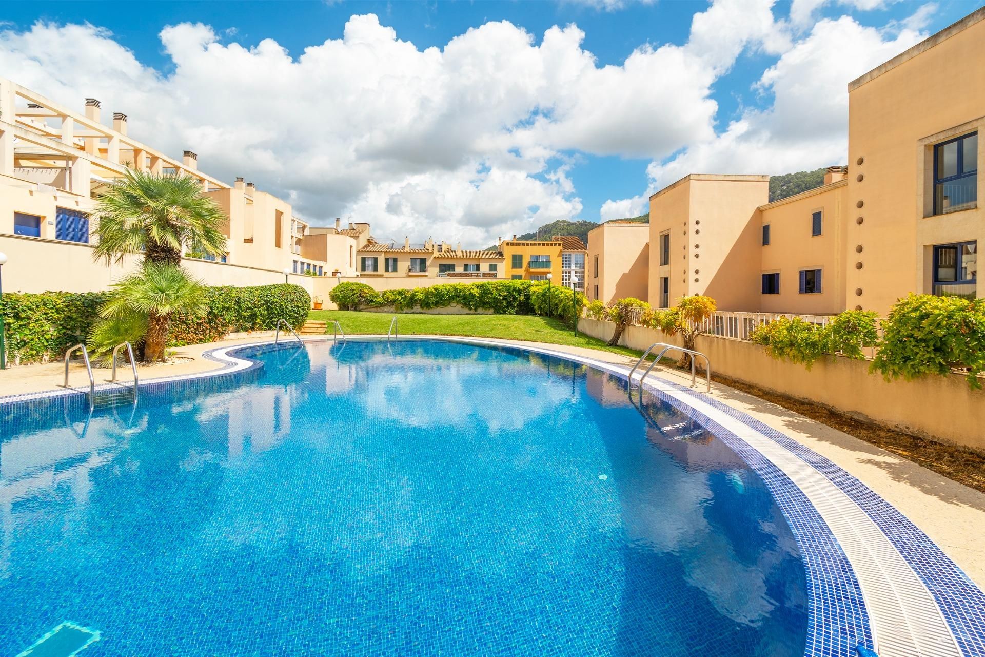 Piscina de Planta baja en venta en Andratx con Jardín privado, Terraza y Piscina comunitaria