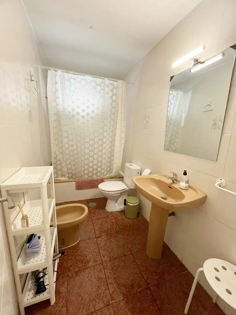 Bathroom of Flat for sale in Córdoba  with Air Conditioner and Terrace