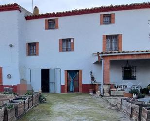 Vista exterior de Casa adosada en venda en Lucena de Jalón amb Calefacció, Jardí privat i Terrassa