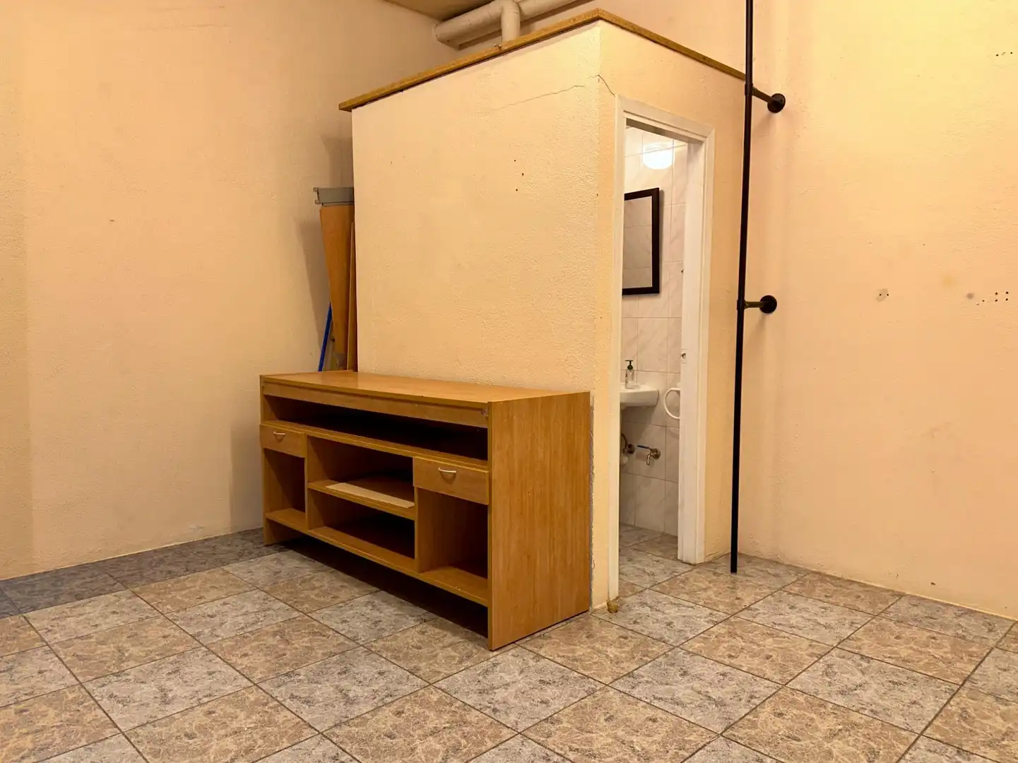 Badezimmer von Geschaftsraum zur Miete in  Pamplona / Iruña
