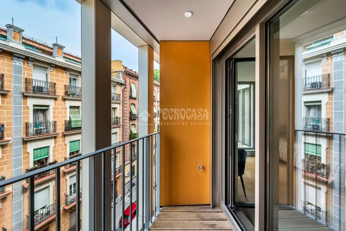 Balcony of Study for rent in Madrid  with Air Conditioner, Heating and Terrace