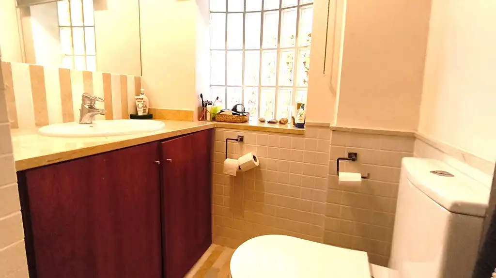Baño de Apartamento en venta en Dénia con Aire acondicionado, Terraza y Trastero