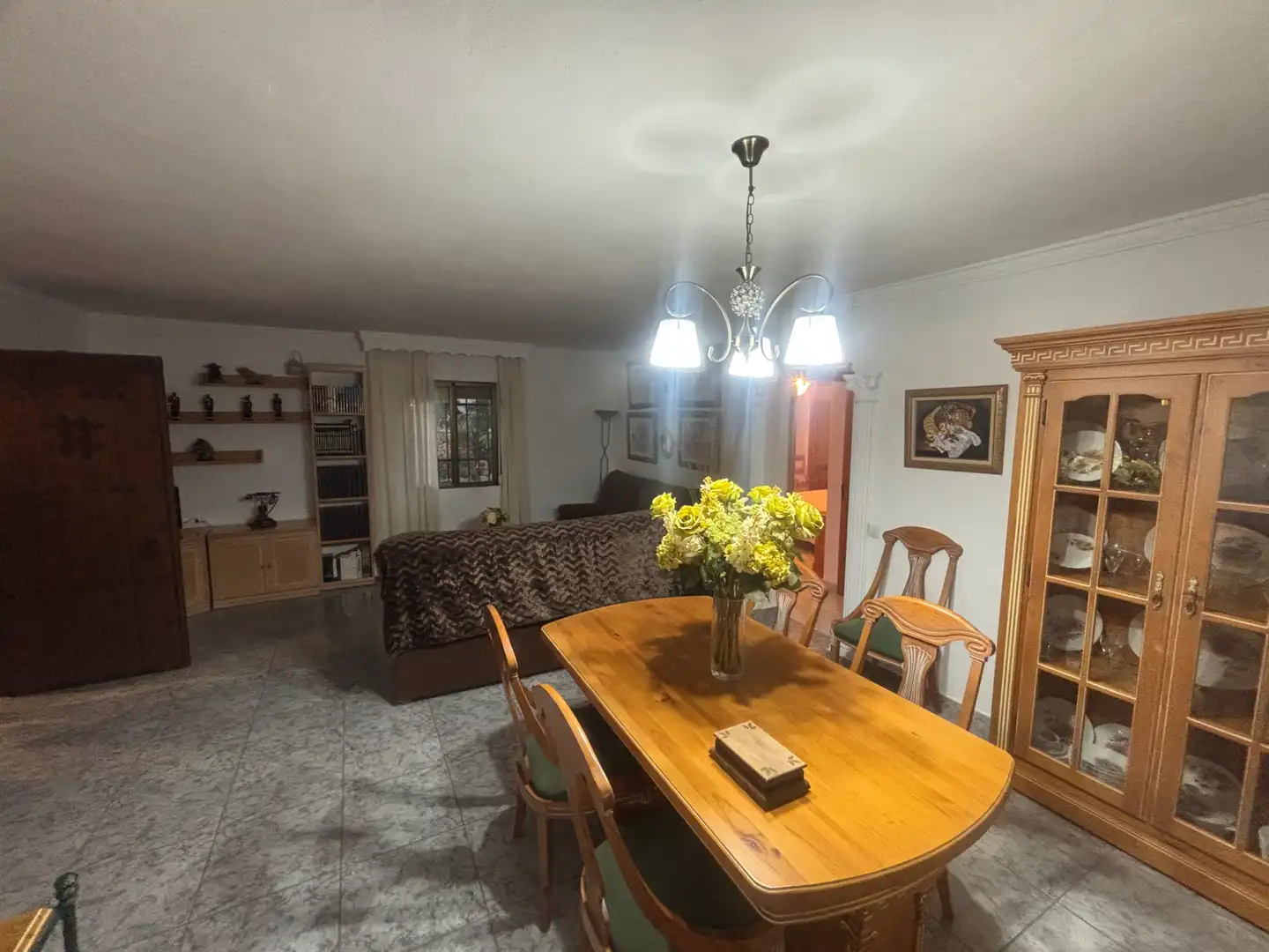 Comedor de Casa o chalet en venta en Marbella con Aire acondicionado, Calefacción y Jardín privado