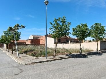 Rustikales Grundstück zum Verkauf in Arrúbal