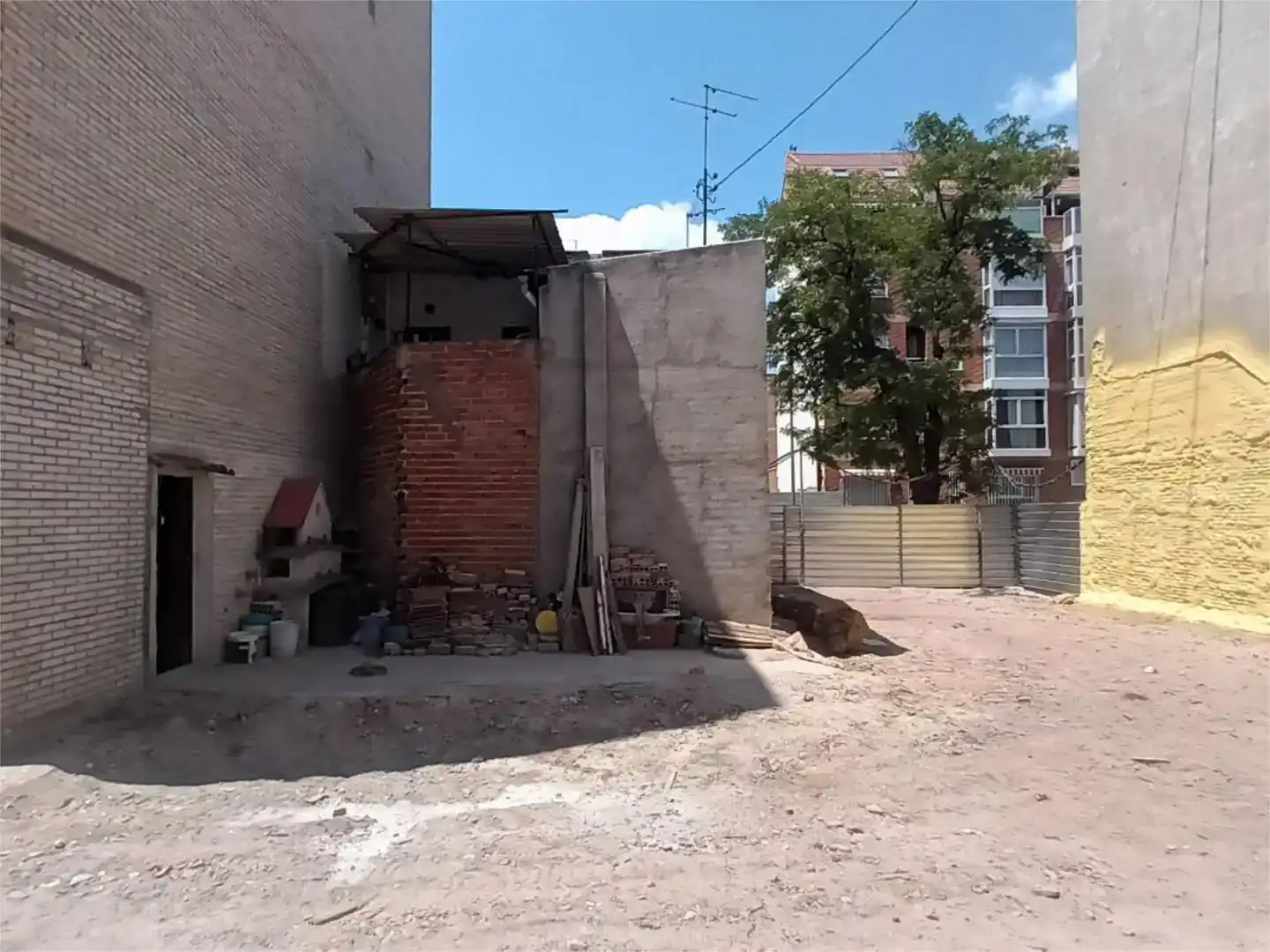 Vista exterior de Residencial en venta en Madrid