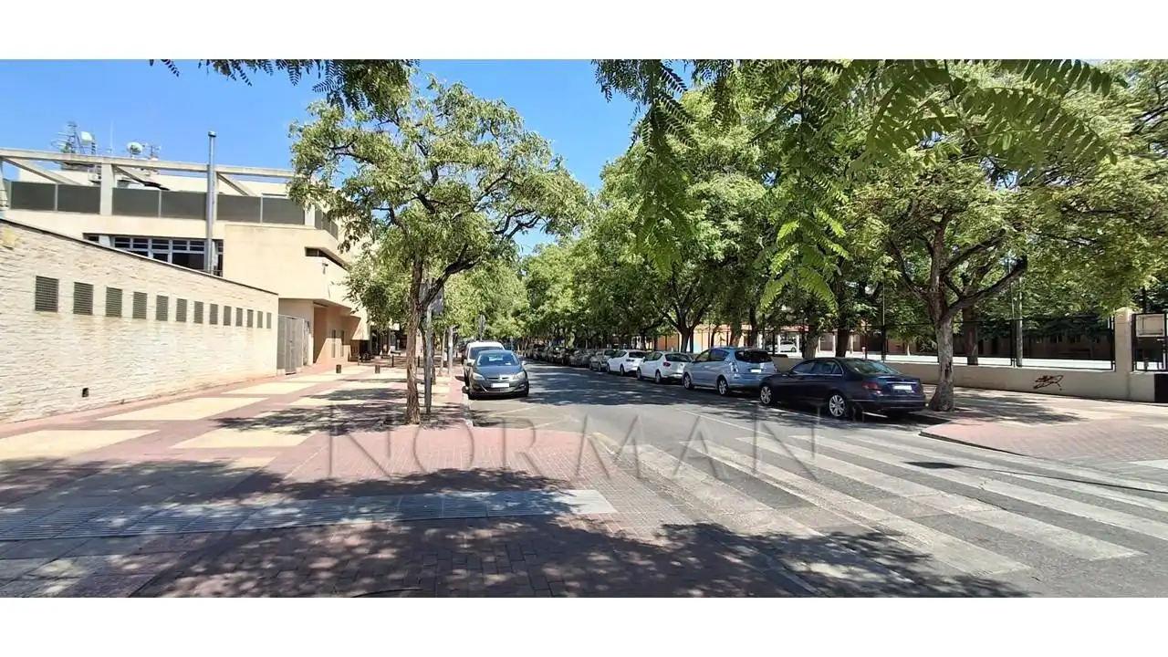 Vista exterior de Local en venta en Murcia con Aire acondicionado