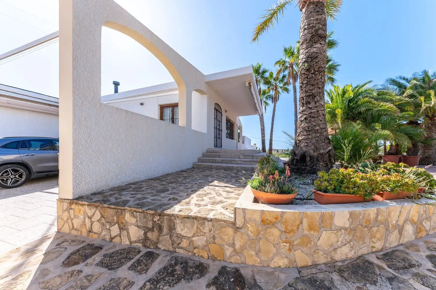 Vista exterior de Casa o chalet en venta en Villajoyosa / La Vila Joiosa con Jardín privado, Terraza y Piscina comunitaria