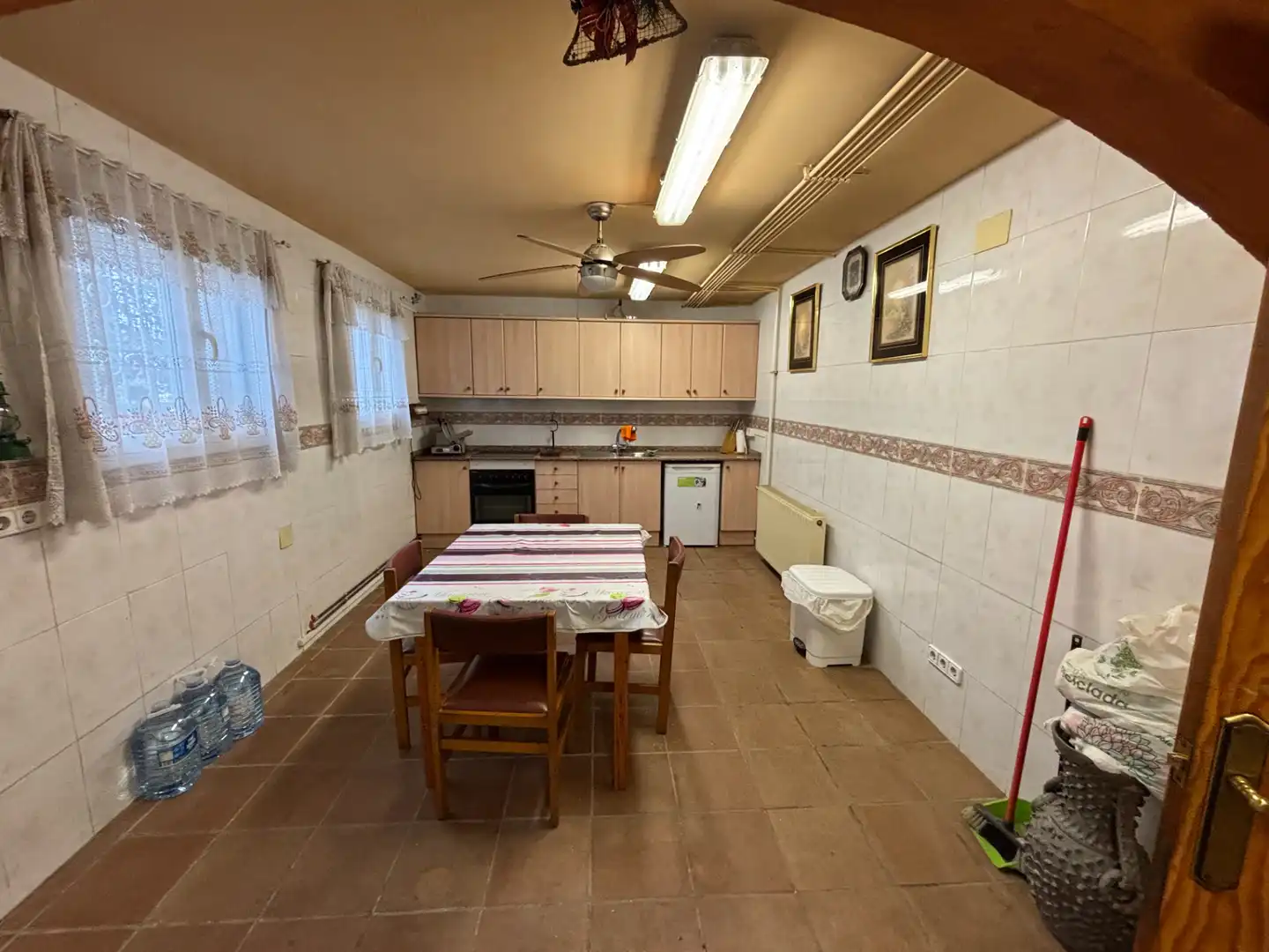 Cuina de Casa o xalet en venda en Mollerussa amb Aire condicionat, Calefacció i Jardí privat