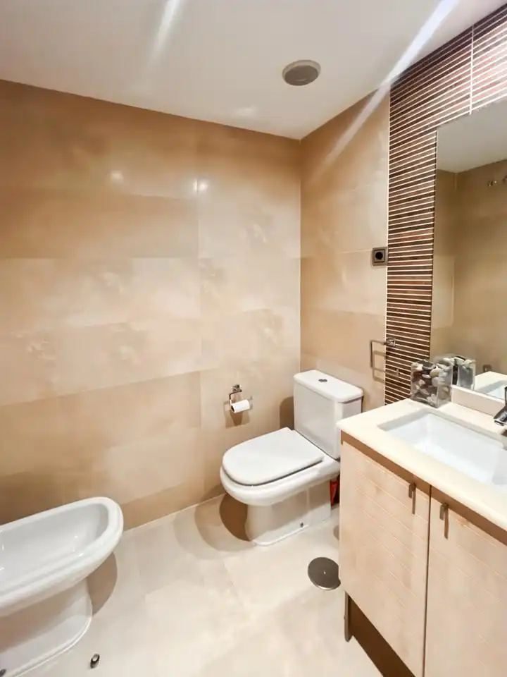 Baño de Piso en venta en Madrid con Aire acondicionado, Calefacción y Trastero