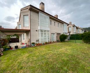 Exterior view of Single-family semi-detached for sale in Santiago de Compostela   with Heating, Private garden and Terrace