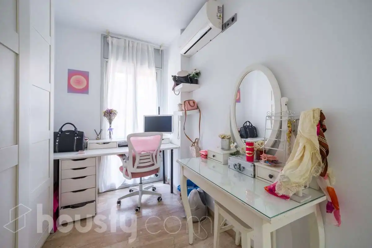 Habitación de Dúplex en venta en Badalona con Terraza