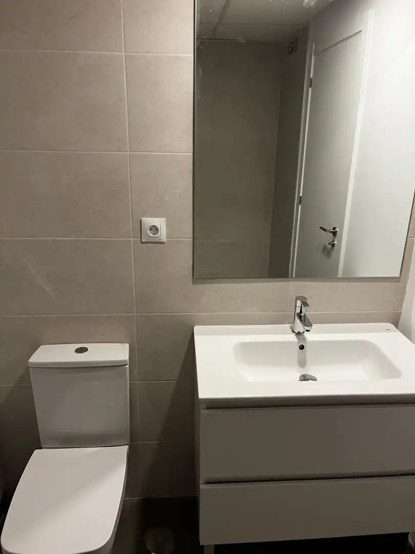 Bany de Pis de lloguer en Córdoba amb Aire condicionat, Calefacció i Terrassa