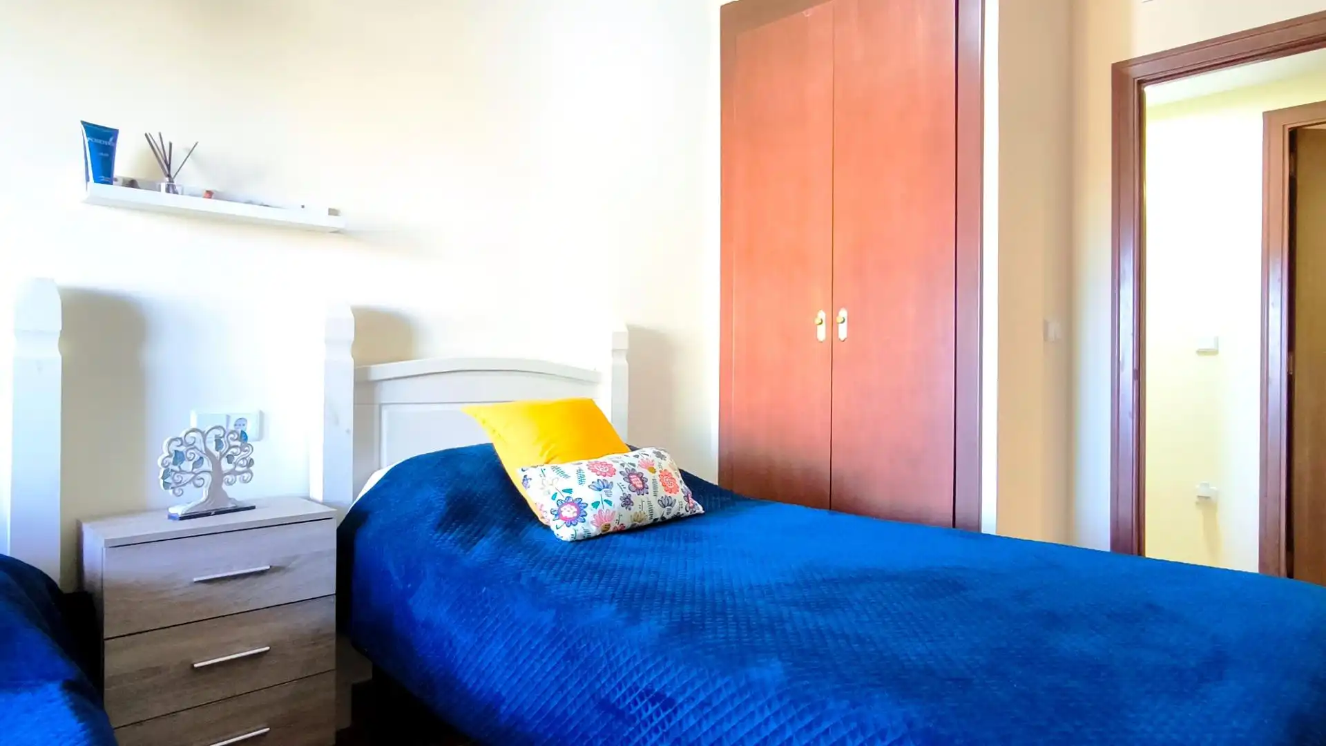 Habitación de Apartamento en venta en Ayamonte con Terraza, Amueblado y Piscina comunitaria
