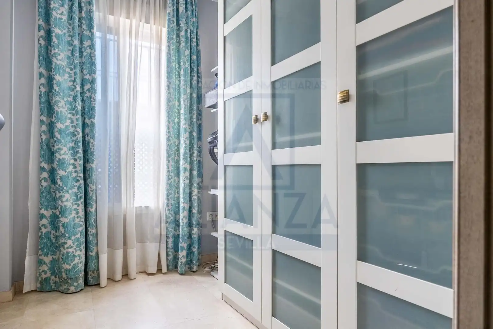 Bedroom of Flat for sale in Camas  with Air Conditioner, Heating and Terrace