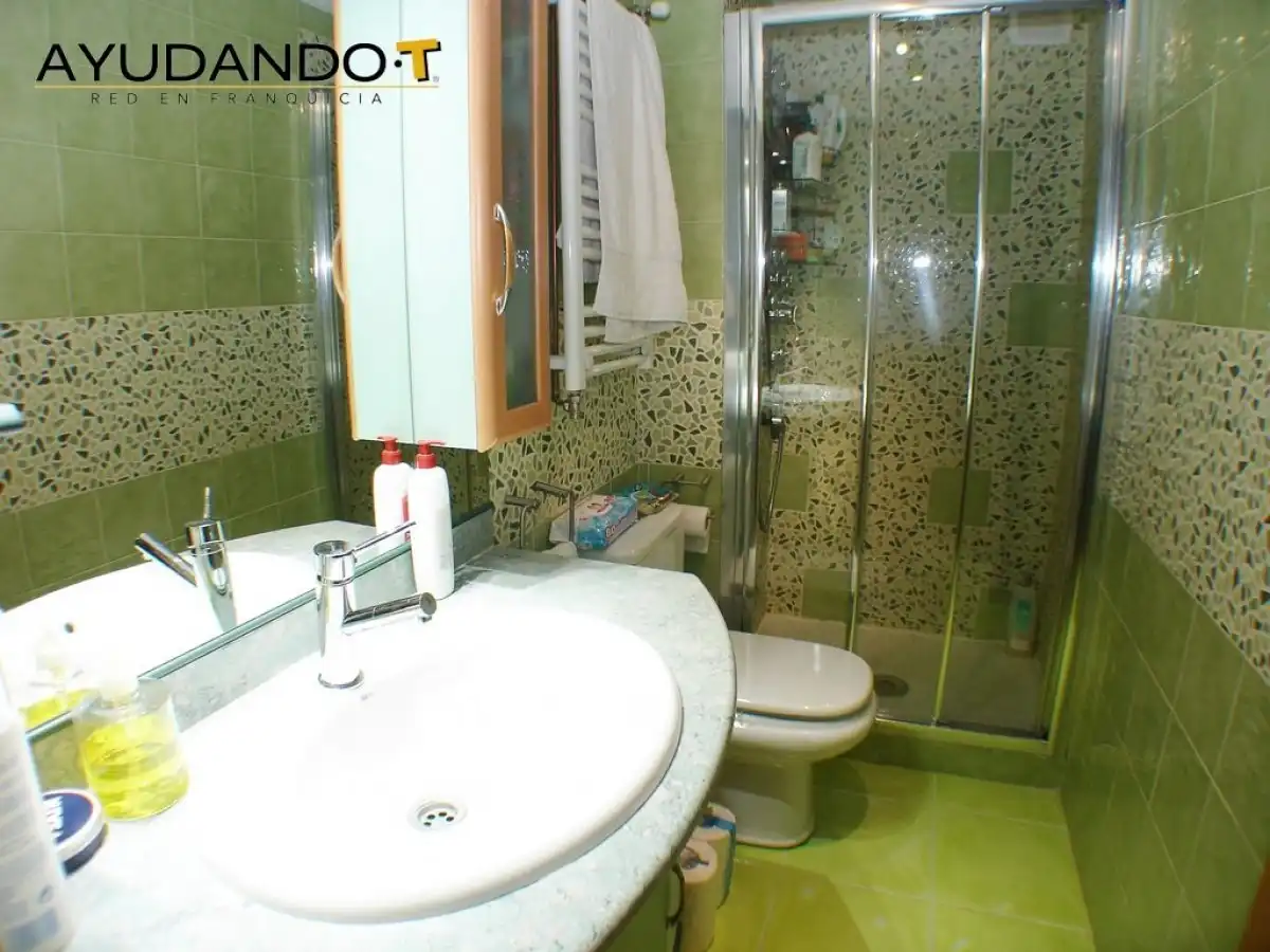 Badezimmer von Wohnung zum Verkauf in Valdemoro mit Klimaanlage, Heizung und Terrasse
