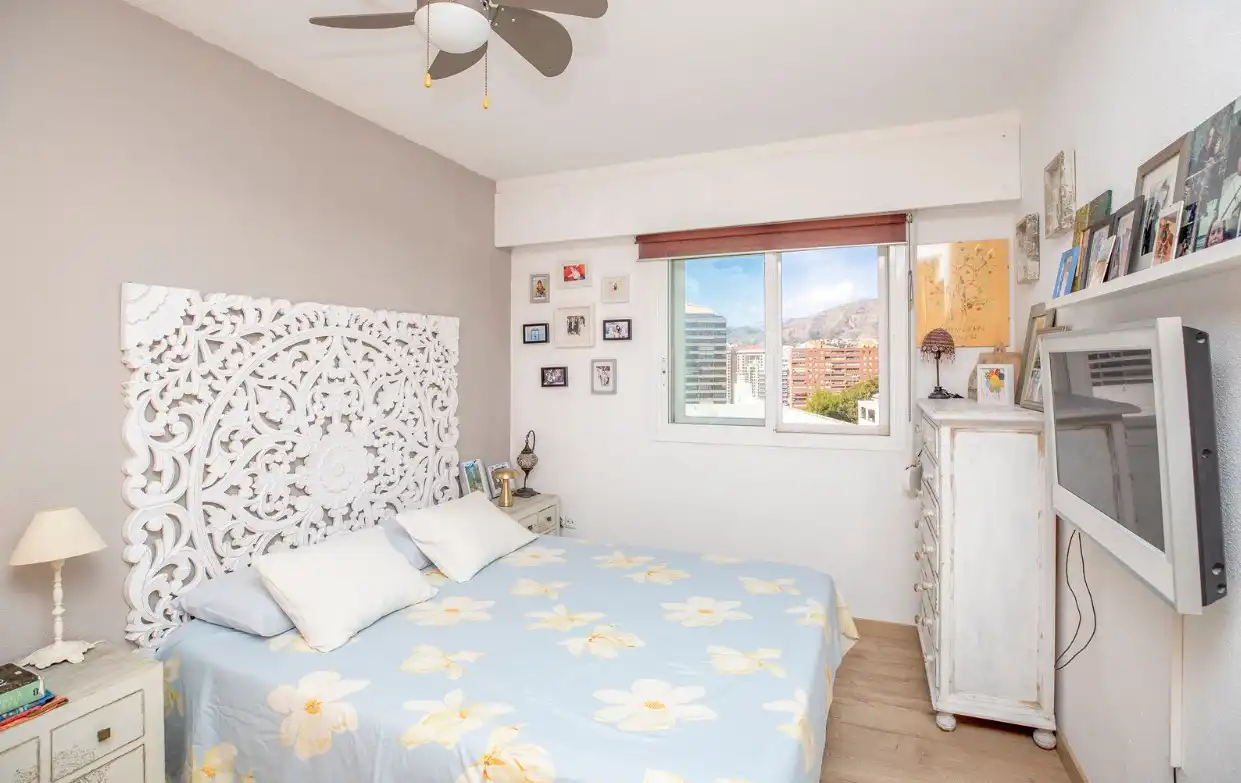 Dormitori de Pis en venda en Benidorm amb Piscina i Piscina comunitària