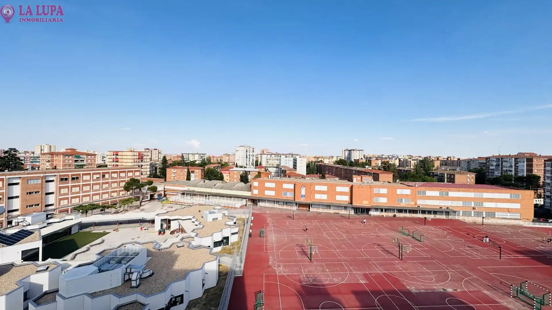 Exterior view of Flat for sale in Madrid  with Air Conditioner, Heating and Private garden