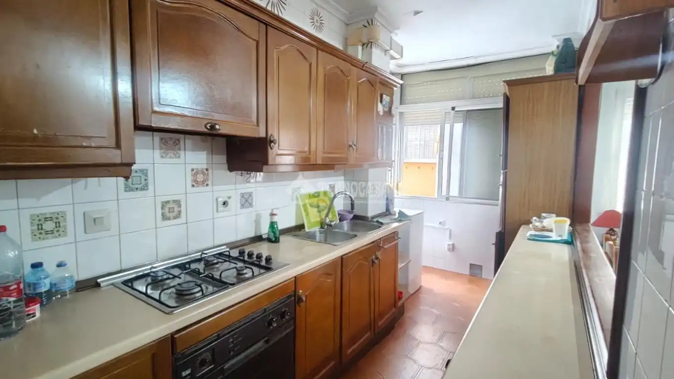 Kitchen of Flat for sale in Sevilla