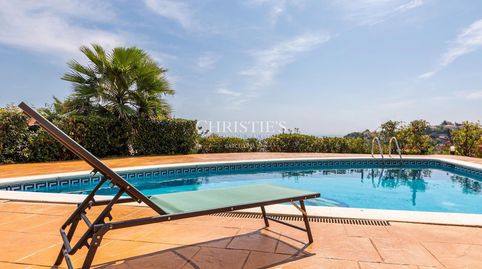 Chalet con piscina, jardín y vistas panorámicas al mar, imagen 3