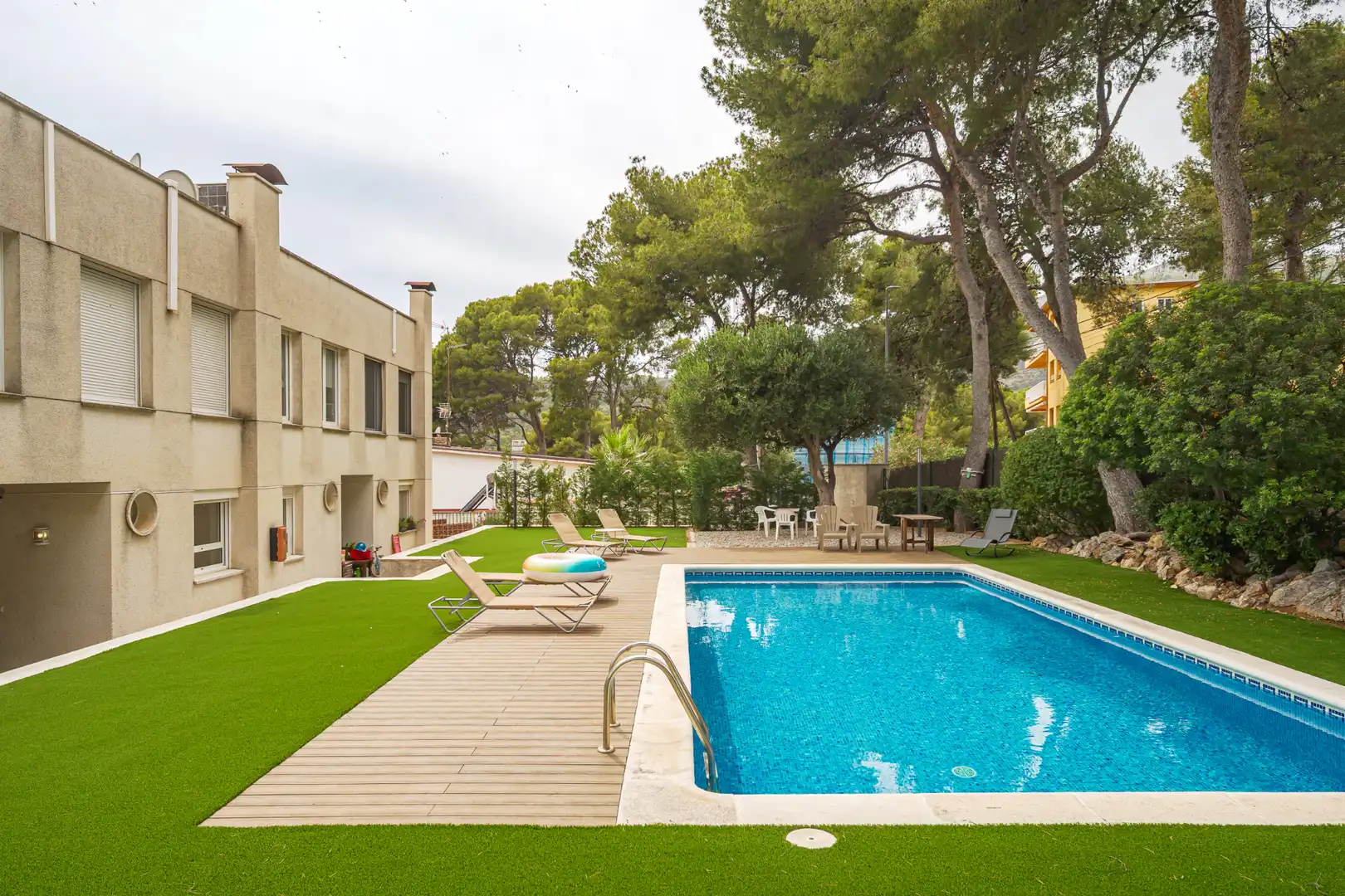 Piscina de Casa adosada en venta en Castelldefels con Aire acondicionado, Calefacción y Parquet