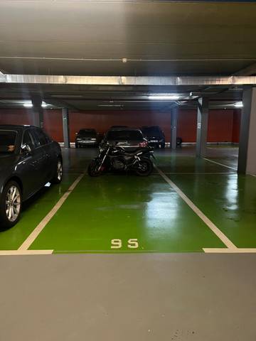 Garaje en Venta en Calle Calle de Gaztelubide en Artatza - Pinueta - Pinosolo