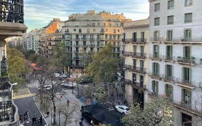 Exterior view of Flat for sale in  Barcelona Capital  with Heating, Terrace and Balcony