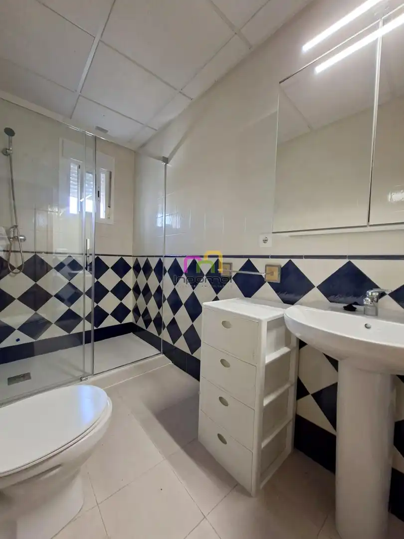 Bathroom of Apartments for sale in Badajoz  with Heating