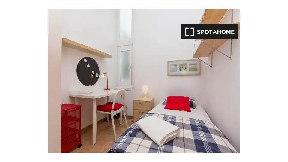 8 hab, 150m² en Embajadores - Lavapiés, Centro, Madrid