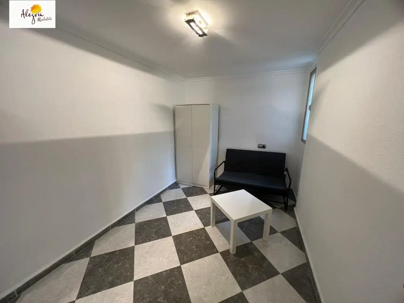 Wohnung zur Miete in Xirivella mit Klimaanlage, Möbliert und Balkon