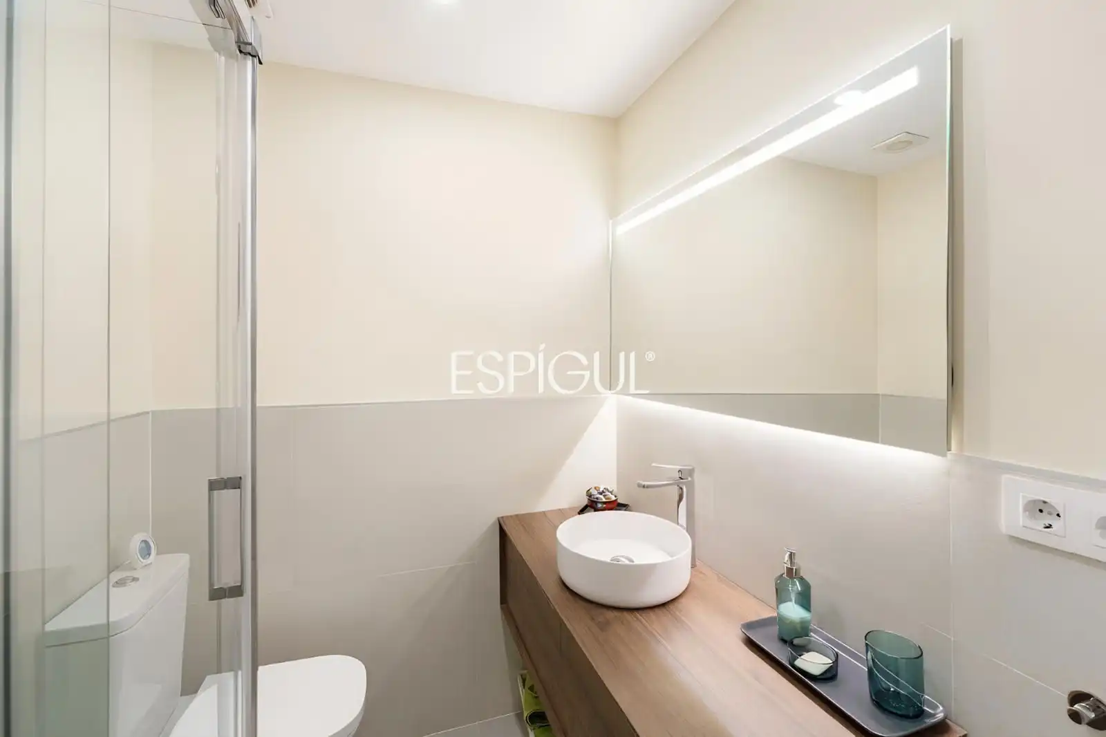 Bathroom of Attic for sale in Sant Andreu de Llavaneres  with Heating, Terrace and Storage room