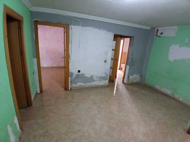 Flat for sale in Girona Capital