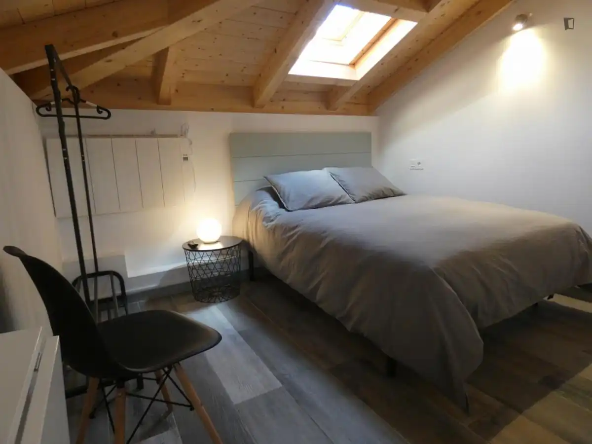 Study for rent in Casco Antiguo