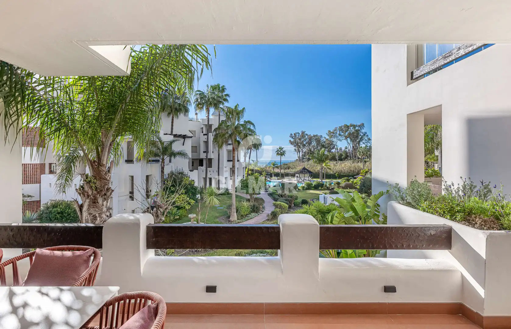 Apartamento con terraza en venta en Selwo, imagen 2