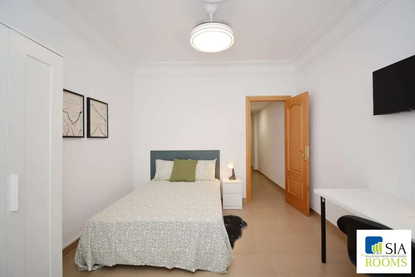 Room in Calle LATASSA, FELIX, 26, Universidad San Francisco