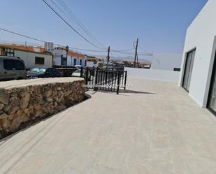 Exterior view of Premises to rent in La Oliva