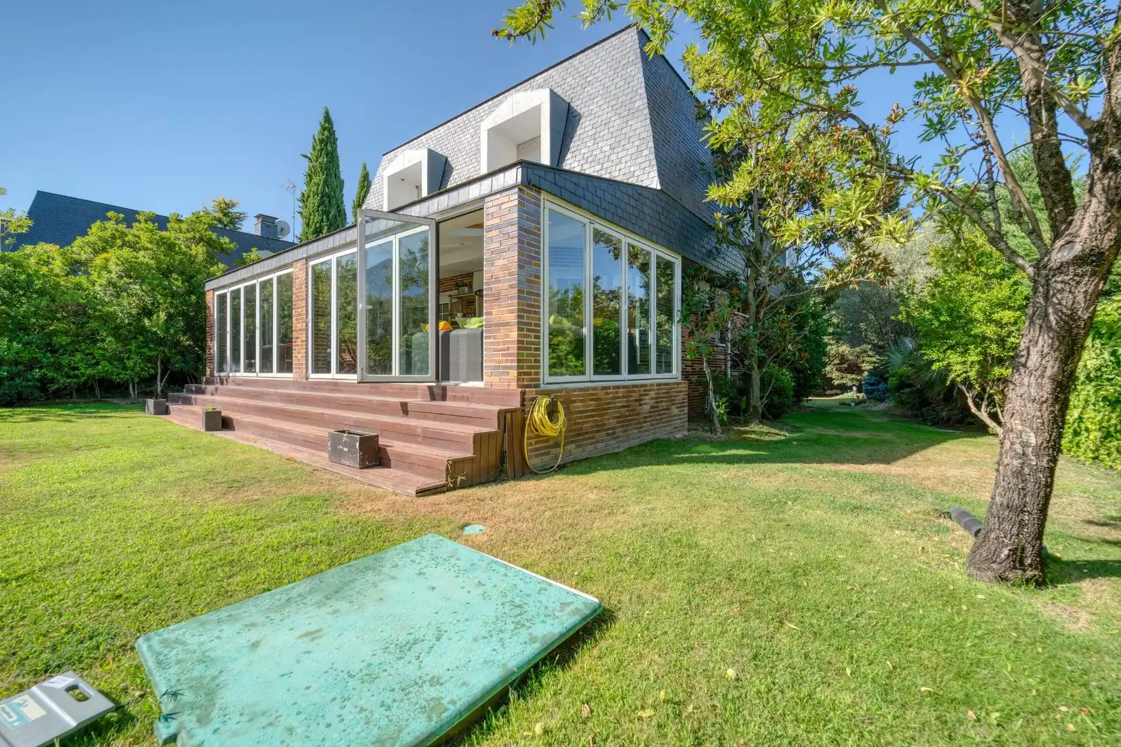 Vista exterior de Casa o chalet de alquiler en Pozuelo de Alarcón con Calefacción, Jardín privado y Terraza