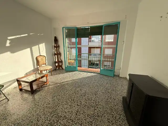 Piso en venta en Carrer de La Marina 43