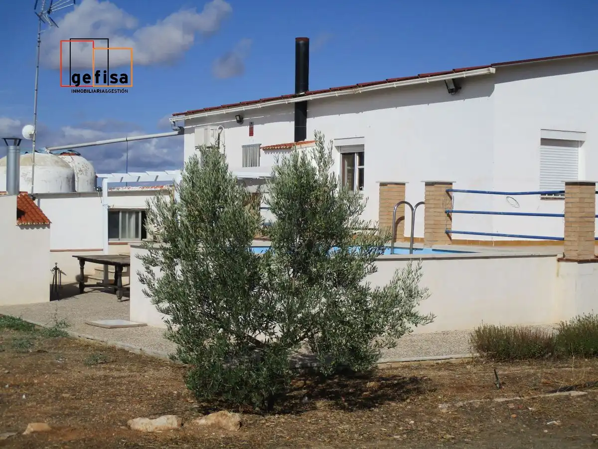 Chalet en venta en Valdepeñas, imagen 2