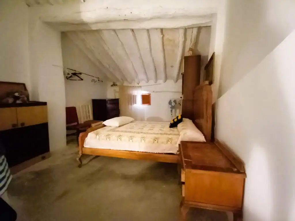Bedroom of Houses for sale in Calles  with Private garden, Terrace and Storage room