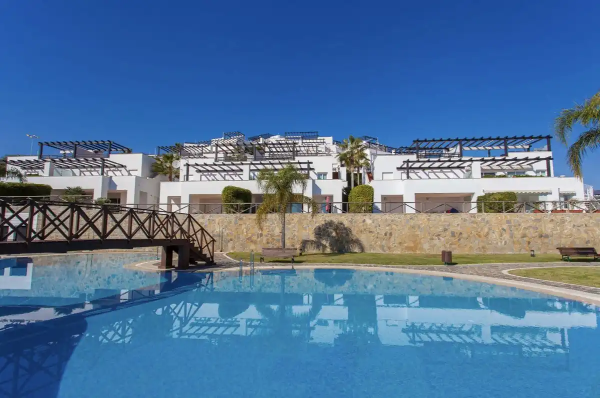 Adossat en venda a Río Real - Los Monteros