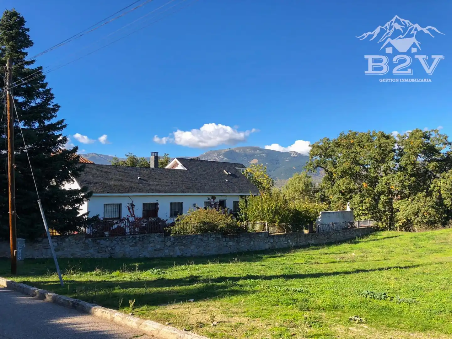 Vista exterior de Casa o xalet en venda en Soto del Real amb Calefacció, Jardí privat i Terrassa