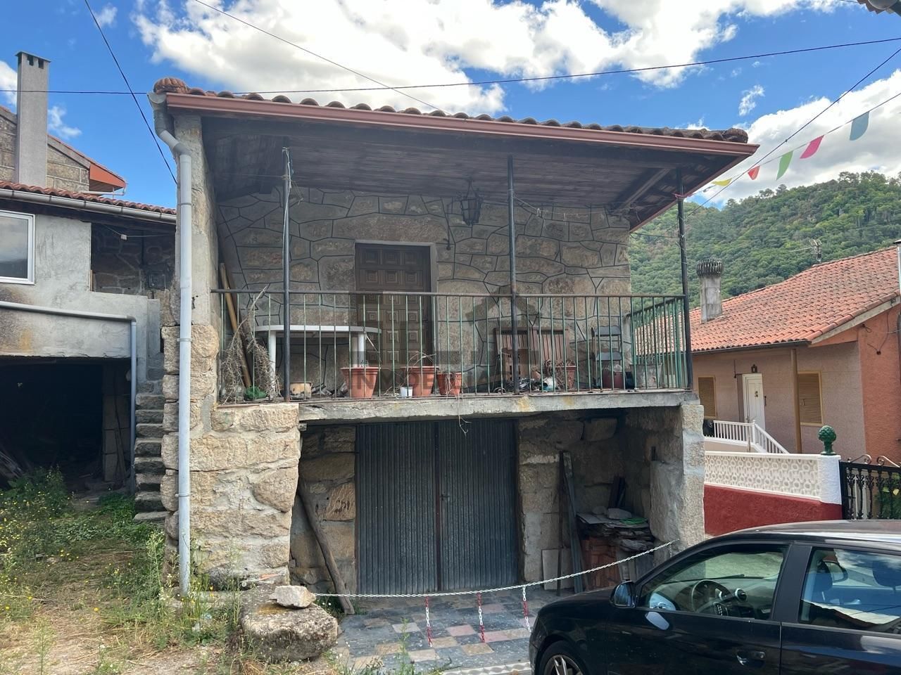 Vista exterior de Casa o xalet en venda en Ourense Capital  amb Calefacció, Jardí privat i Terrassa
