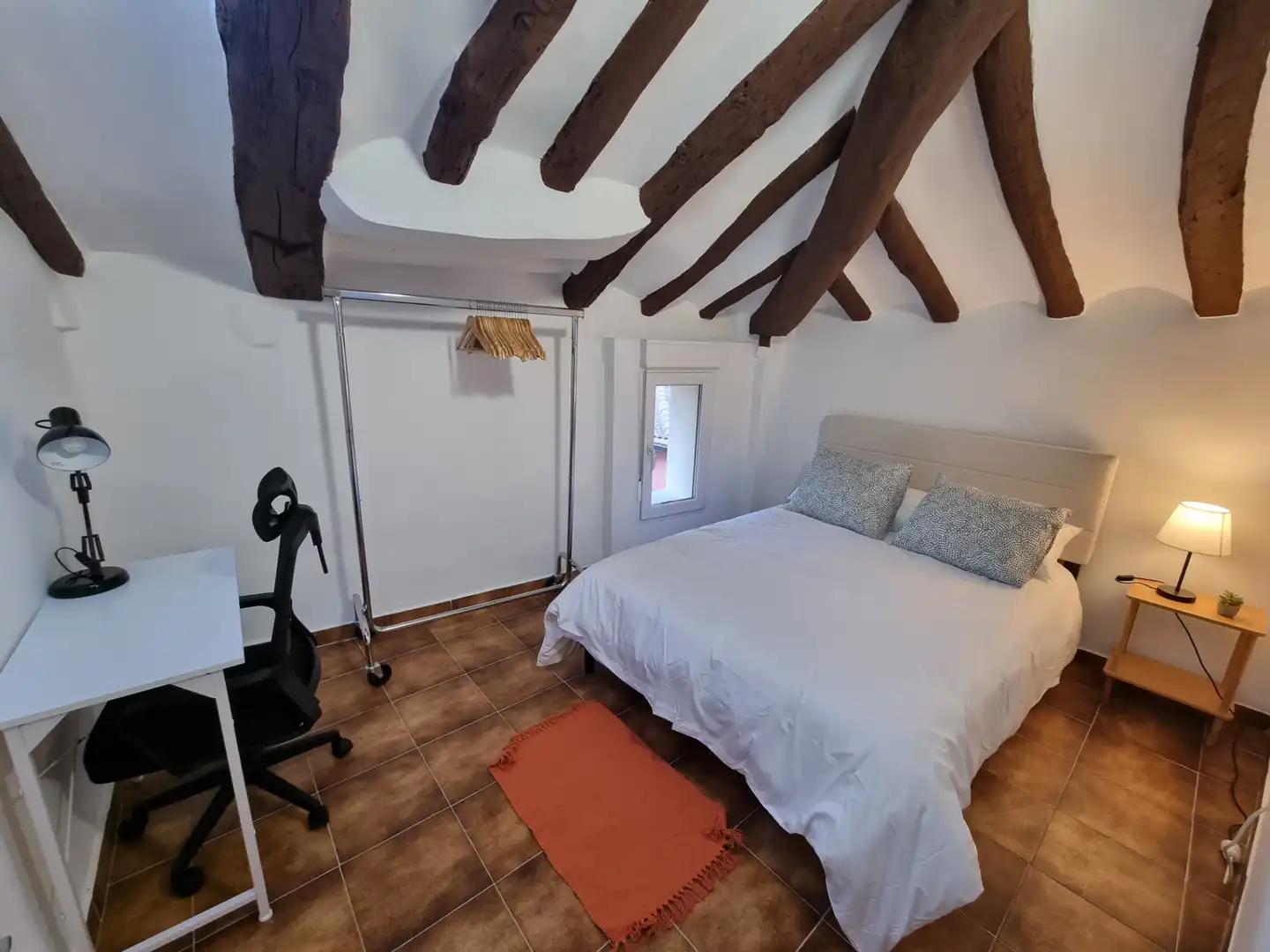 Habitación de Casa adosada de alquiler en Los Arcos con Aire acondicionado, Calefacción y Parquet
